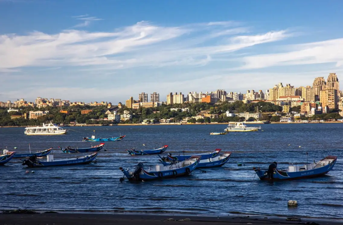 八里北堤沙灘怎麼去