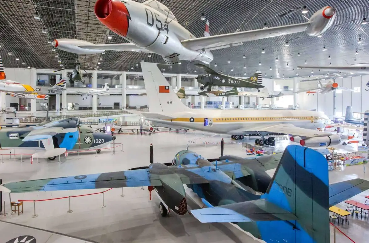 岡山空軍博物館交通