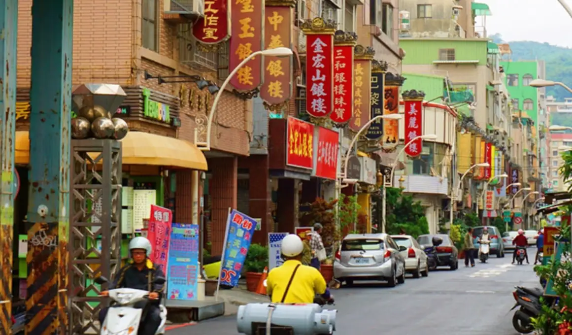 鹽埕鼓山一日遊