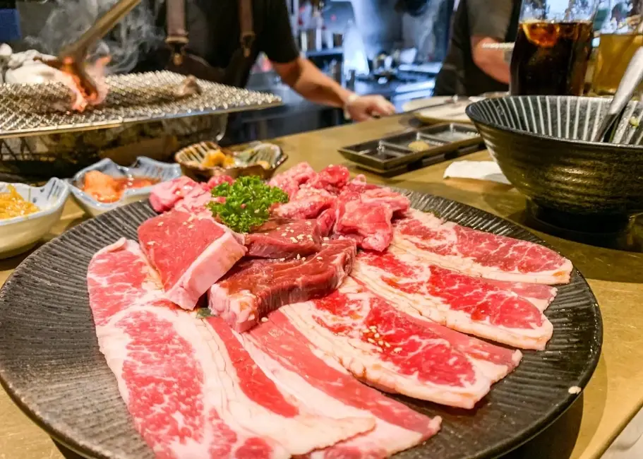 和牛燒肉吃到飽