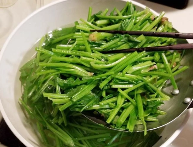炒菠菜技巧 炒菠菜技巧
