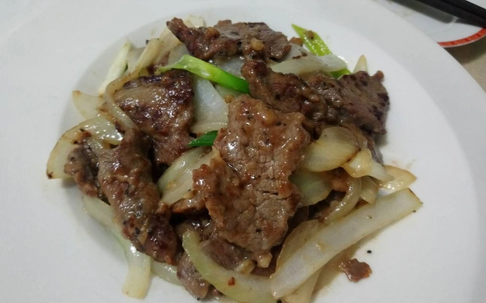 黑胡椒洋蔥炒牛肉 技巧