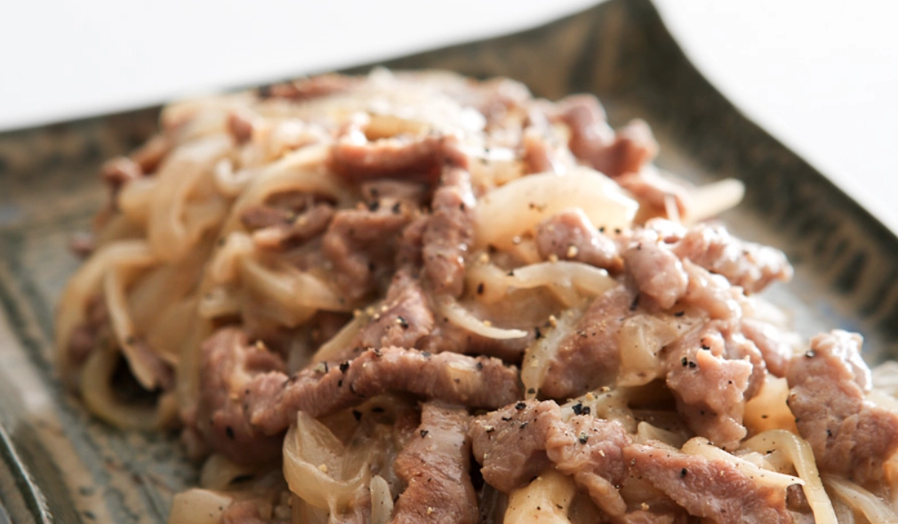 黑胡椒洋蔥炒牛肉 食譜